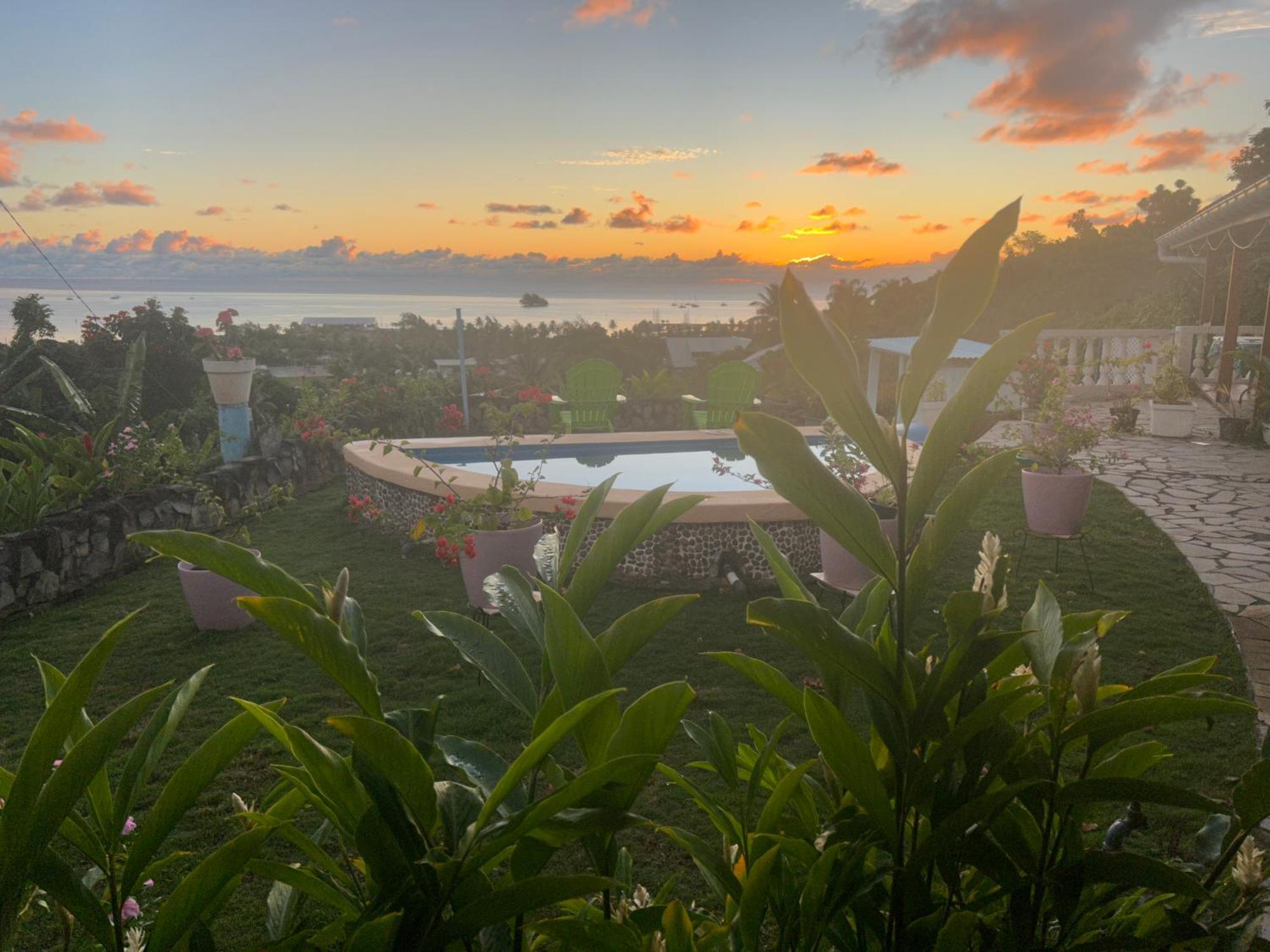 Raiatea Bellevue Hotel Утуроа Екстериор снимка